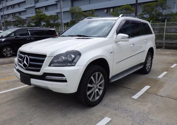 samochody osobowe Mercedes-Benz GL cena 129900 przebieg: 66900, rok produkcji 2012 z Piaseczno